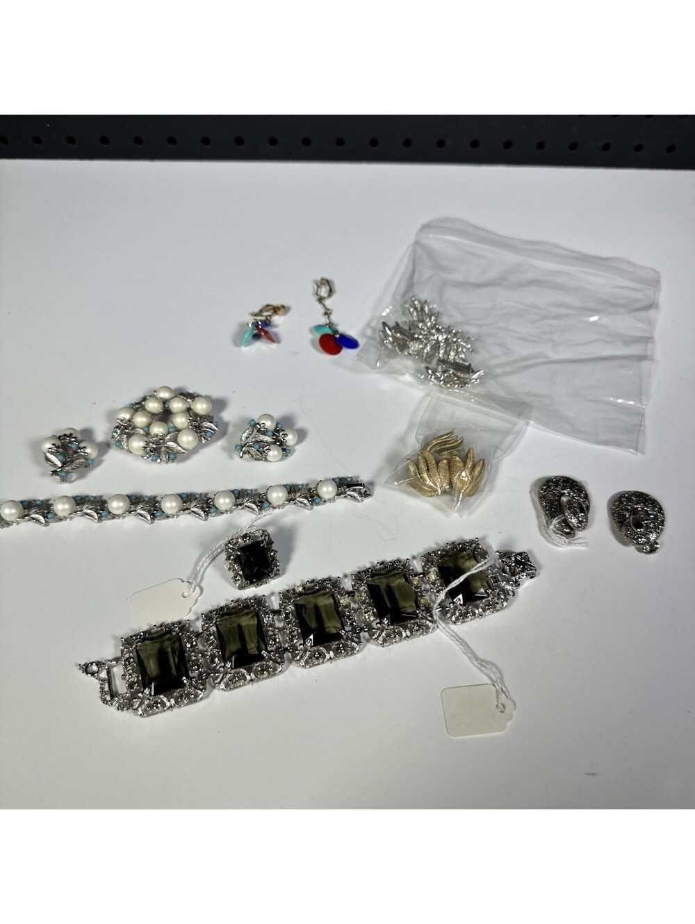 Sarah Coventry Vintage Jewelry Lot 10 Faux Pearl Turquoise Rhinestone Brooch Set